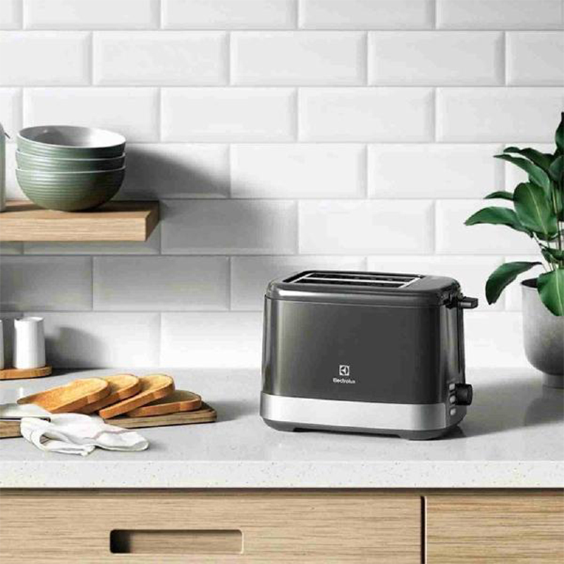 Tostadora Effiicient 800w Negro Electrolux