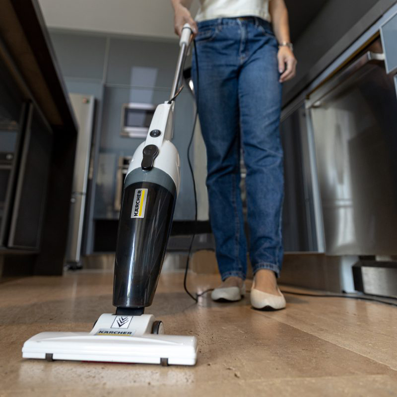 Aspiradora Vertical VCL1 1000w Blanca Karcher