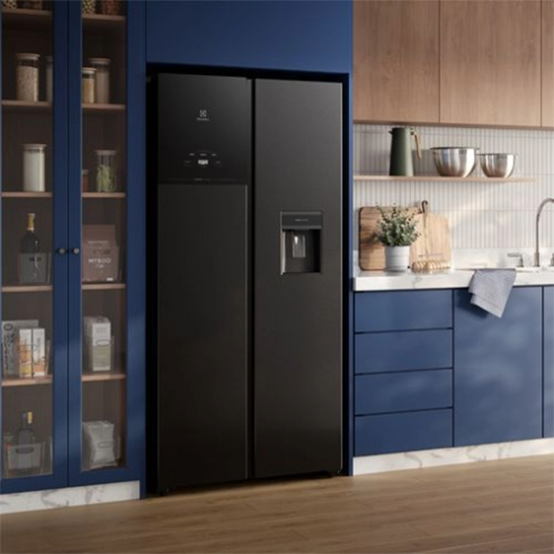 Refrigerador No Frost Side by Side 430L Inverter Negro ERS44F3Q5BB Electrolux 