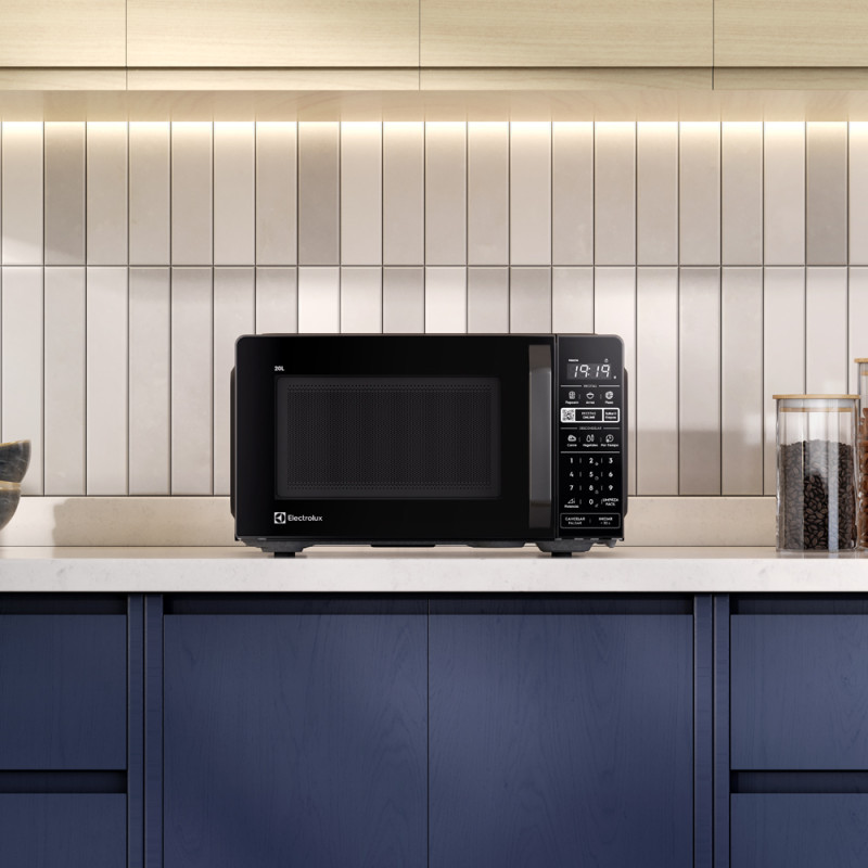 Microondas Freestanding Eléctrico Electrolux 20L Black