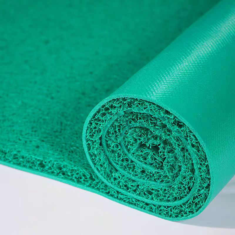 Alfombra PVC 14mmx1.22x12m Musgo Verde