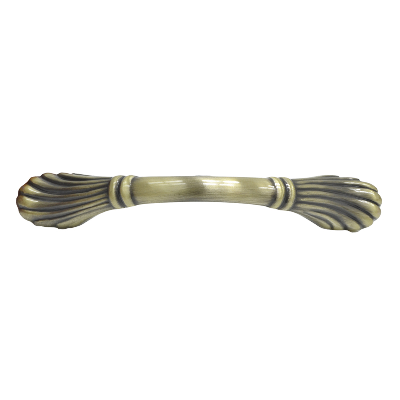 Tiradera Shelly de 96 mm AyB