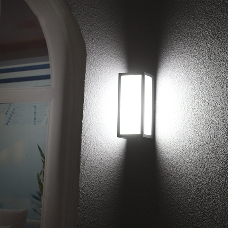 Lámpara Led para Exterior Decorativa Negra 20w