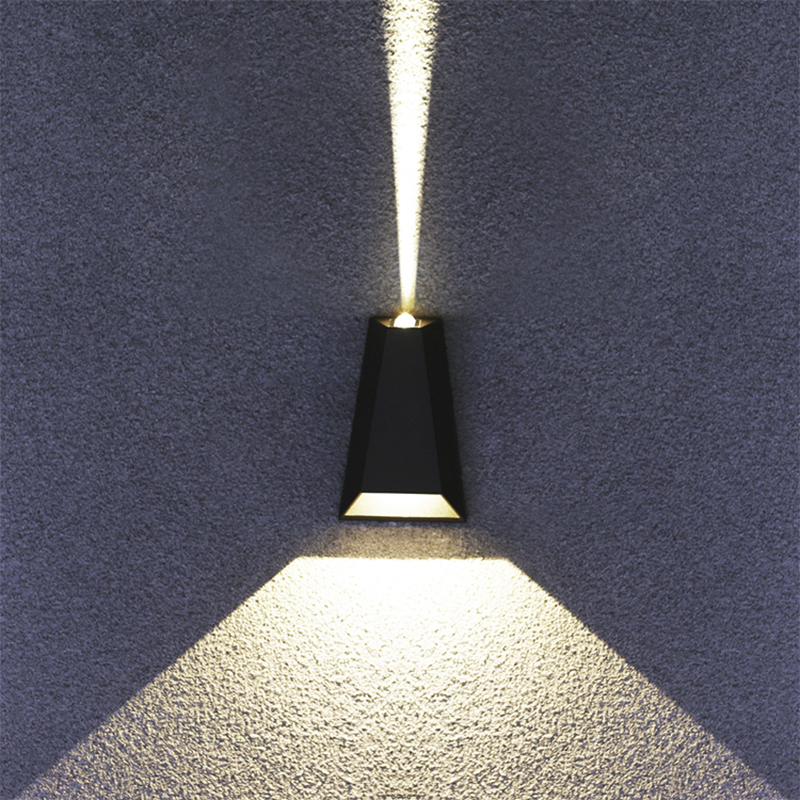 Lámpara Led  Hexagonal  Bidireccional Negra 6w para Exterior