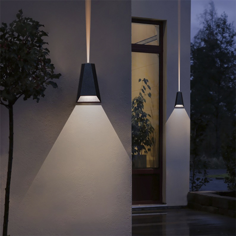 Lámpara Led  Hexagonal  Bidireccional Negra 6w para Exterior