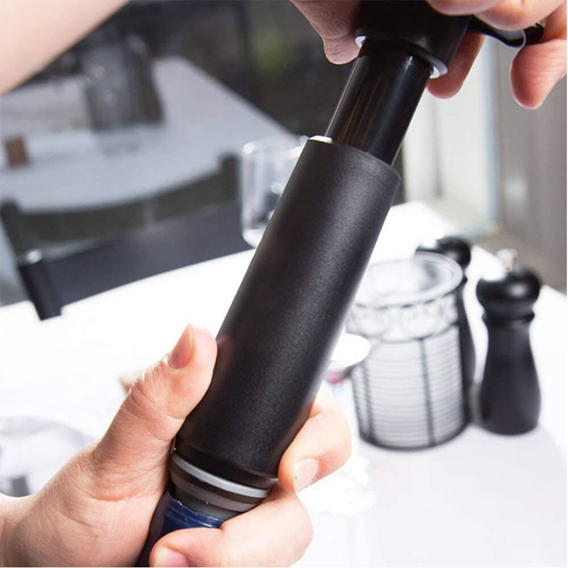Bomba al Vacío 1 Tapón para Consevar Vino Color Negro VacuVin