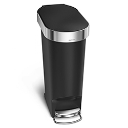 Tacho Negro de 40 Litros con Pedal Simplehuman